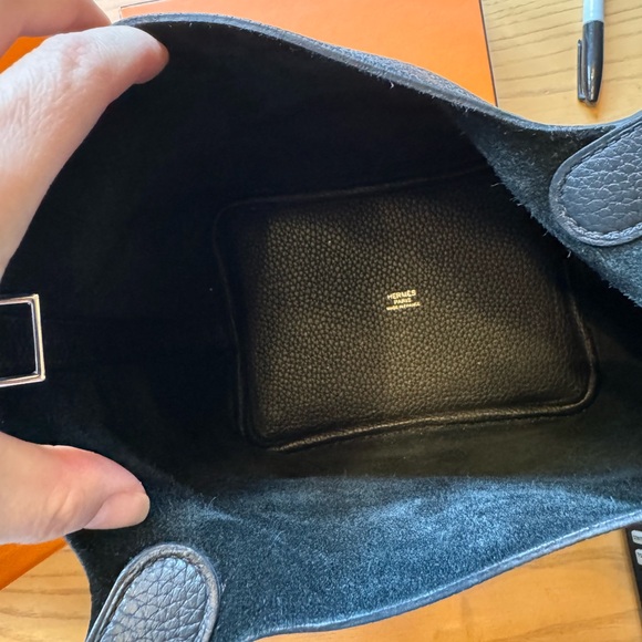 Hermes Picotin 18 black clemence leather with palladium hardware - Picture 8 of 11